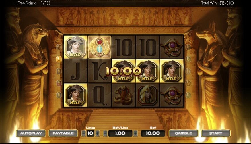 Lara Jones is Cleopatra slot