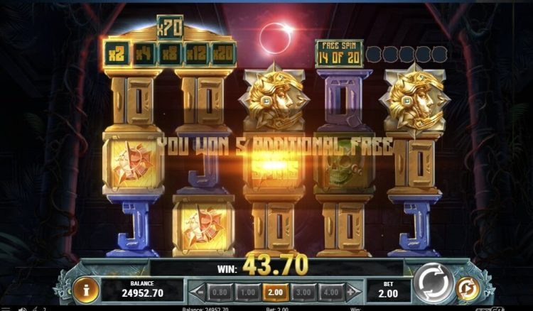 Cat Wilde in the Eclipse of the Sun God slot review