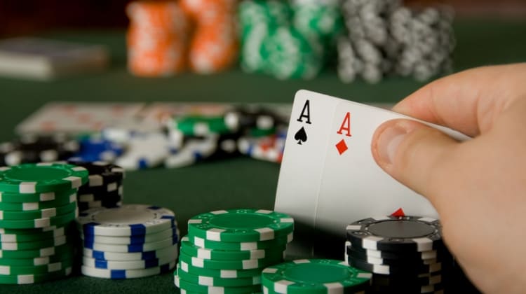 Texas Hold'em Poker Gameplay